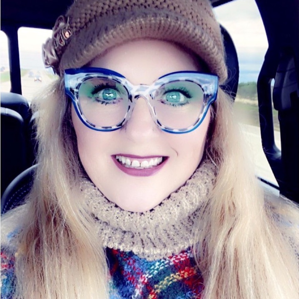 Meet your Posher, Linda